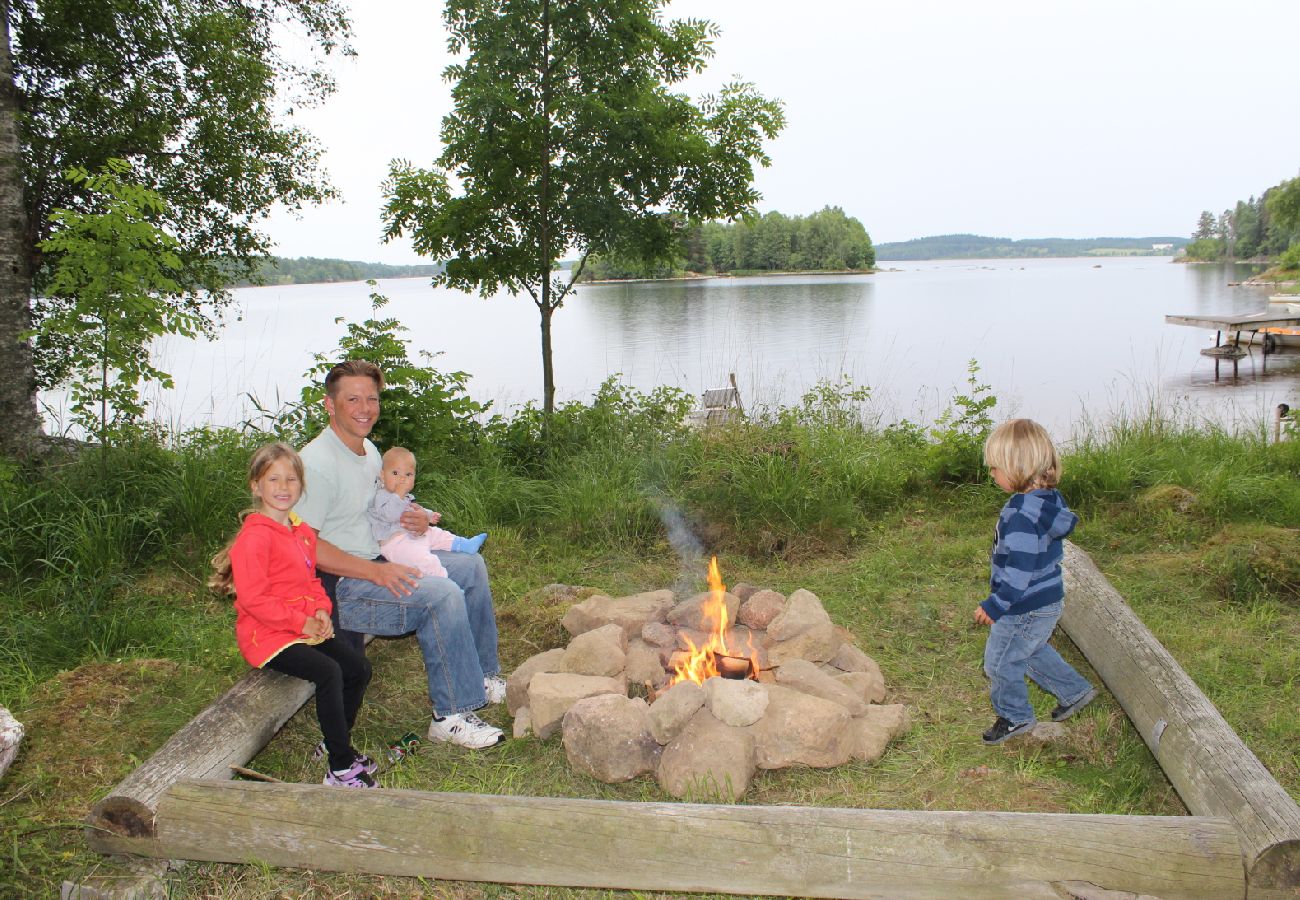 Ferienhaus in Lekeryd - Wunderbares Ferienhaus auf einem Seegrundstück in Småland