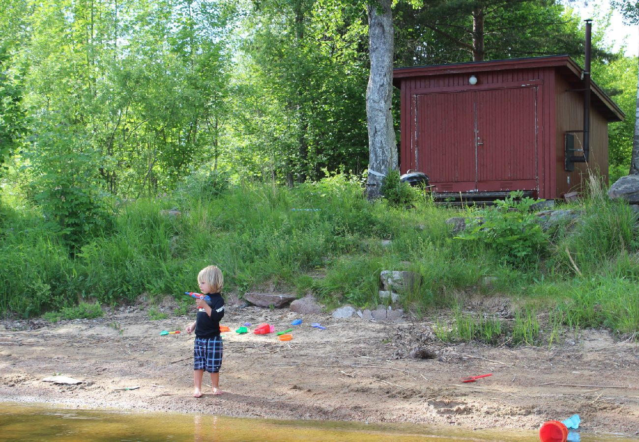 Ferienhaus in Lekeryd - Wunderbares Ferienhaus auf einem Seegrundstück in Småland