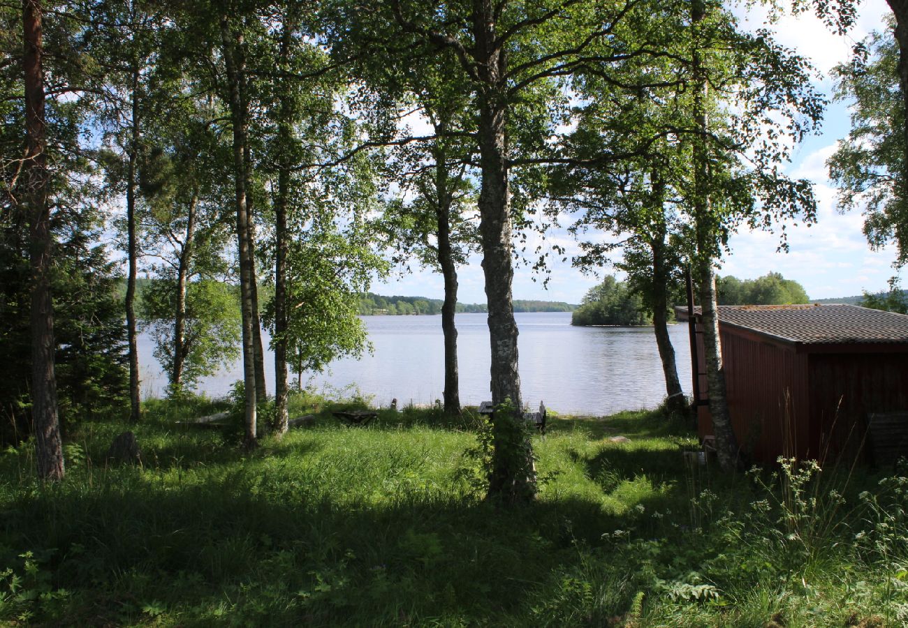 Ferienhaus in Lekeryd - Wunderbares Ferienhaus auf einem Seegrundstück in Småland