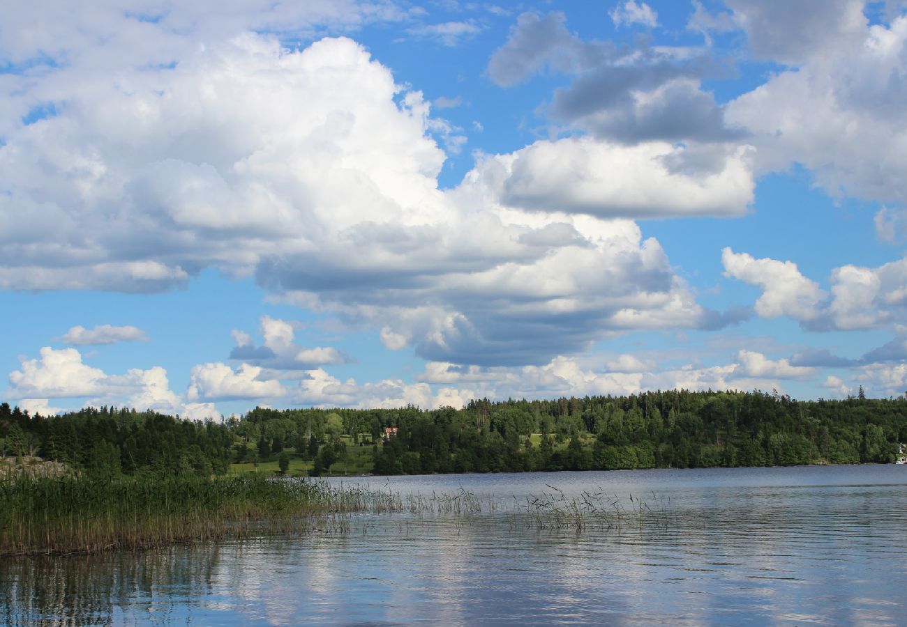 Ferienhaus in Lekeryd - Wunderbares Ferienhaus auf einem Seegrundstück in Småland