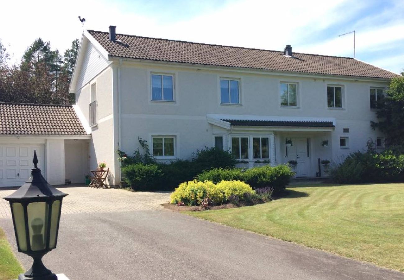 Ferienhaus in Skillingaryd - Komfort Villa mit Whirlpool und Sauna in Småland