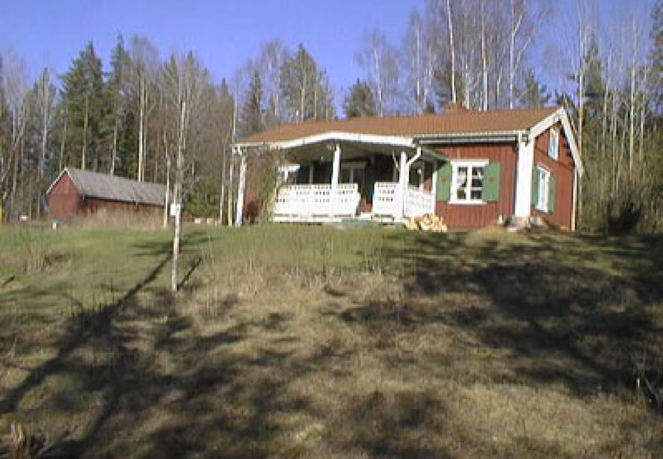 Ferienhaus in Säffle - Eine Naturperle mit Boot und Sauna