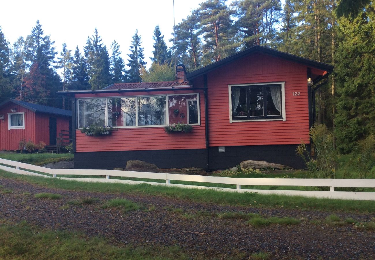 Ferienhaus in Hällingsjö - Urlaub an einem Badesee in Halland