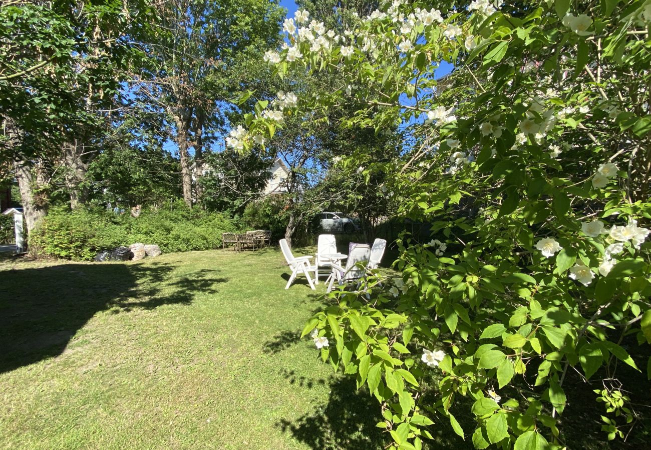 Ferienwohnung in Dalarö - Wunderbare Ferienwohnung auf Dalarö mit Meerblick mitten in den Stockholmer Schären