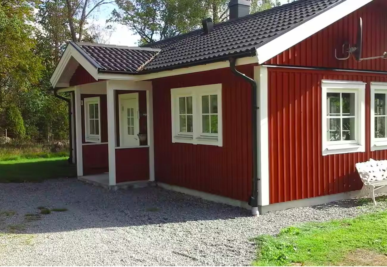 Ferienhaus in Ambjörnarp - Modernes Ferienhaus auf einem Landhof bei Isaberg