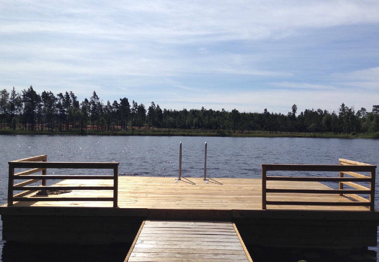 Ferienhaus in Tvärred - Urlaub am See in Südschweden mit Boot