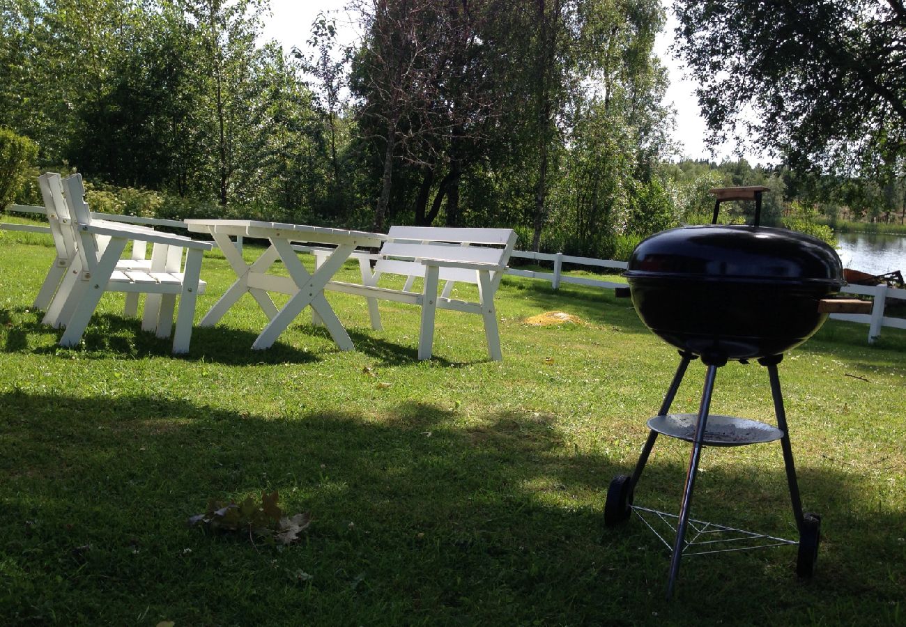 Ferienhaus in Tvärred - Urlaub am See in Südschweden mit Boot