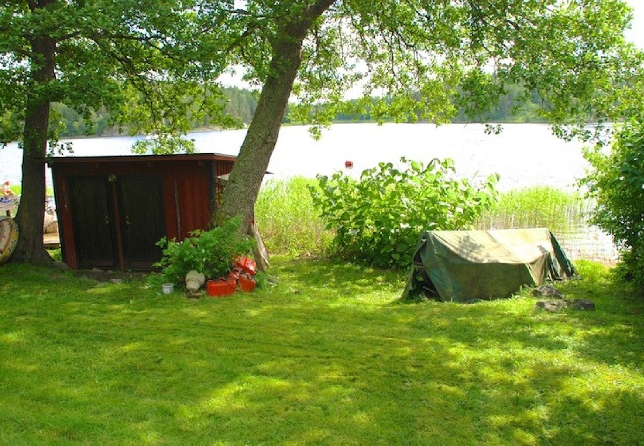 Ferienhaus in Värmdö - Urlaub in den Stockholmer Schären 20 Meter vom Meer