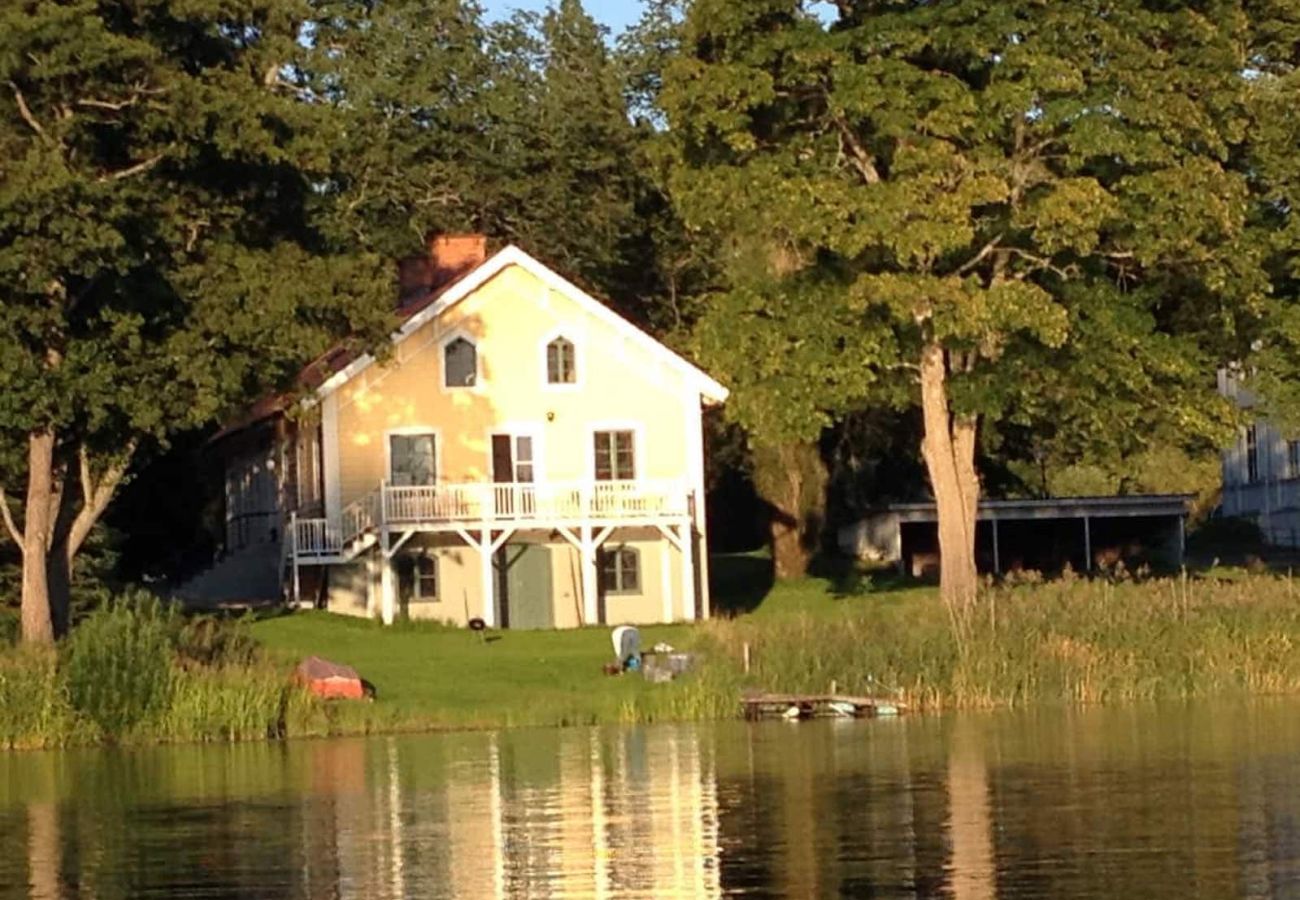 Ferienhaus direkt am See mit Boot