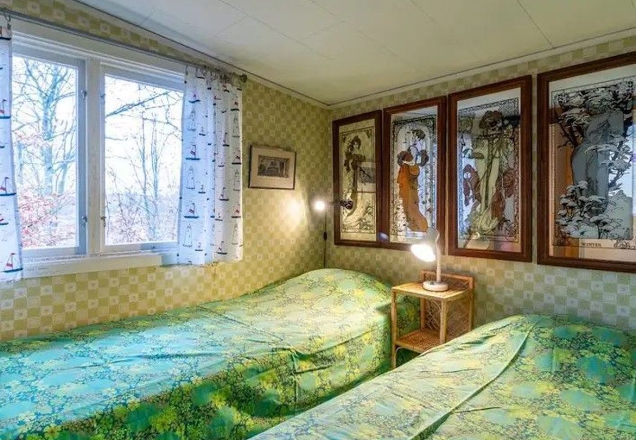 Ferienhaus in Hallaryd - Ferienhaus am See Örsjön mit Internet