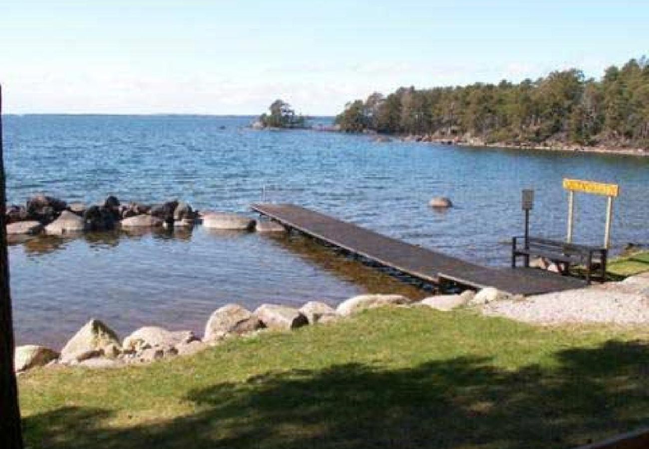 Ferienhaus in Motala - Schönes modernes Ferienhaus am Vätternsee mit drei Schlafzimmern