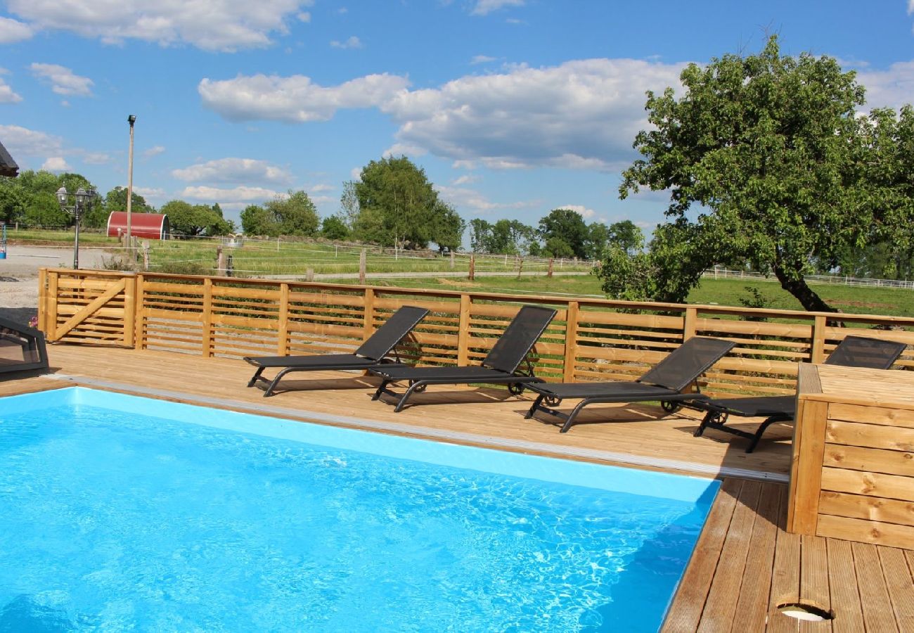 Ferienhaus in Väckelsång - Grosses Komfort-Ferienhaus mit privatem pool , Motorboot und Seeblick