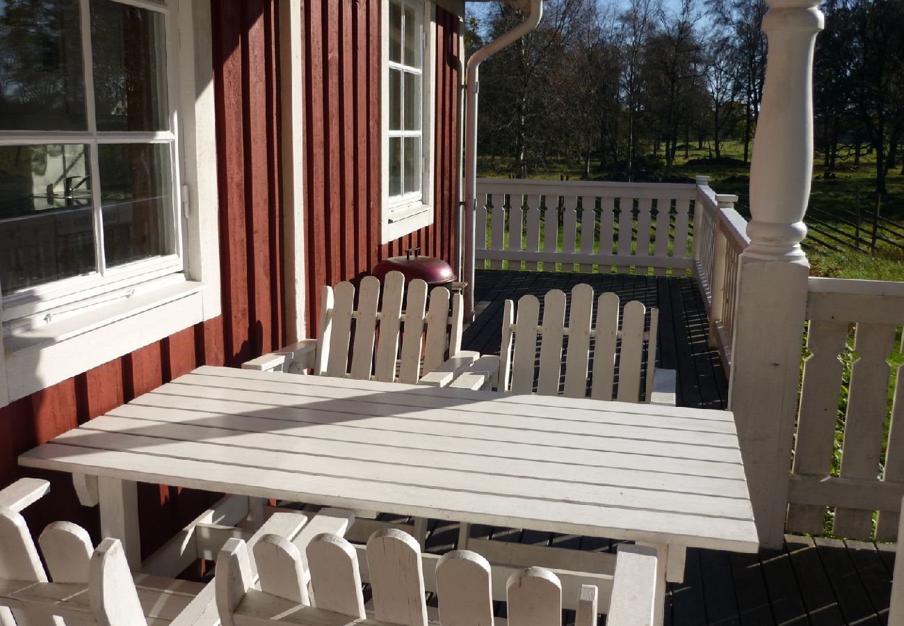 Ferienhaus in Norrhult - Typisch rot-weisses Ferienhaus auf dem Lande in Småland