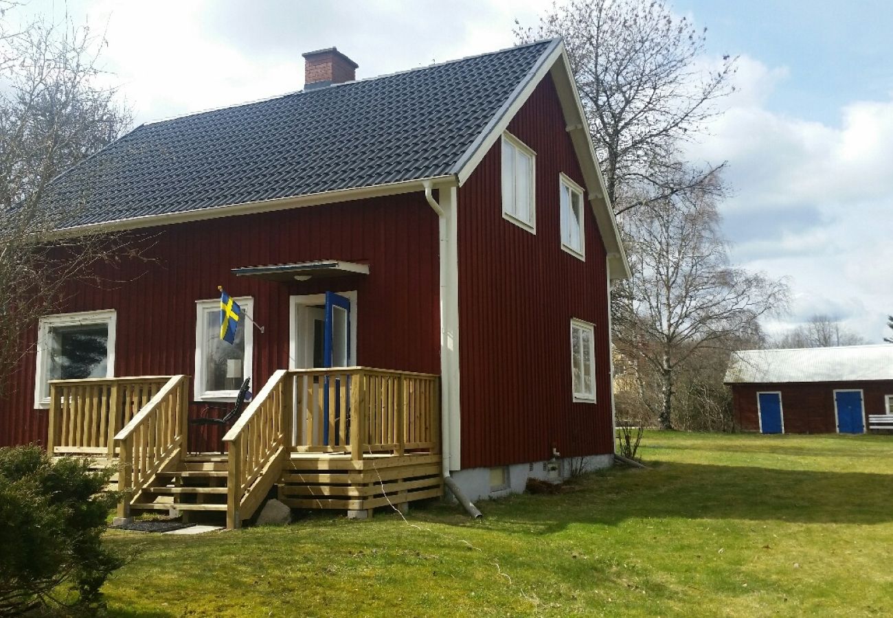 Ferienhaus in Klavreström - Schönes Ferienhaus mit Kanu in Klavreström