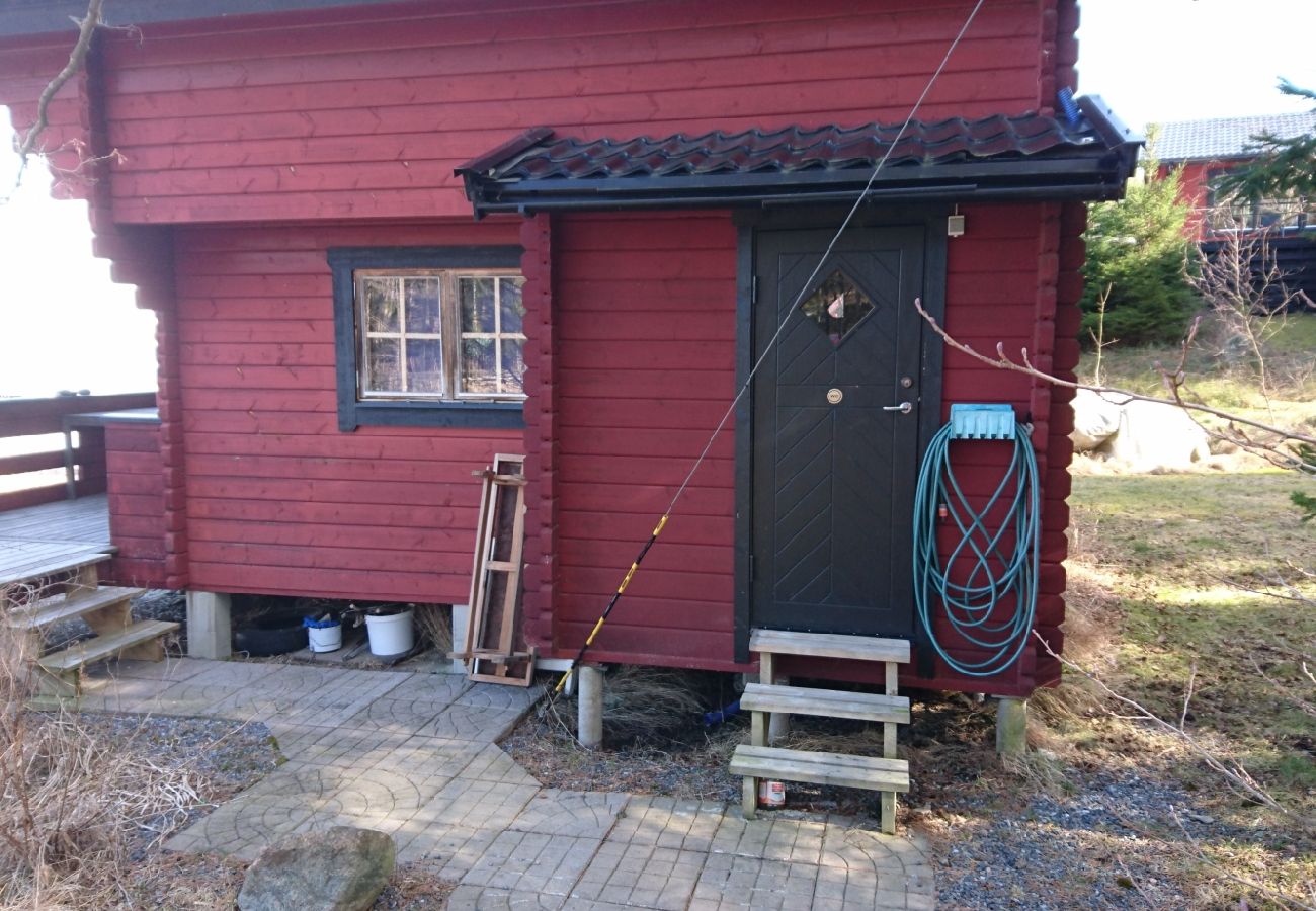 Ferienhaus in Muskö - Direkt am Wasser unweit von Stockholm