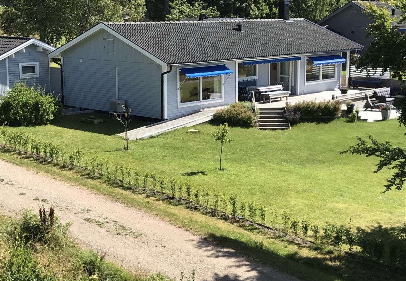 Ferienhaus in Uddevalla - Komfort-Ferienhaus am Meer in Südlage an der Westküste