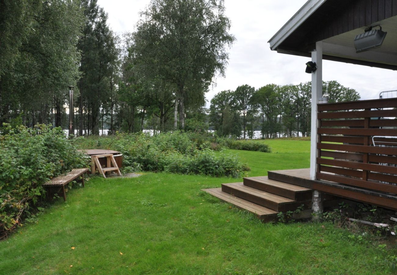 Ferienhaus in Gustavsfors - Ferienhaus mit Seeblick am See Lelången mit Boot