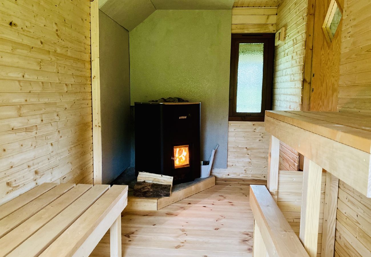 Ferienhaus in Korsberga - Ferienhaus mitten im Märchenwald in Småland mit Sauna 