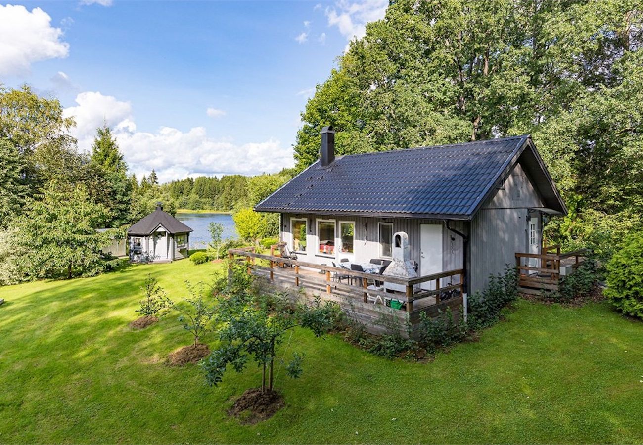 Ferienhaus in Kil - Ferienhaus auf einem Wassergrundstück in Alaska ähnlicher Natur