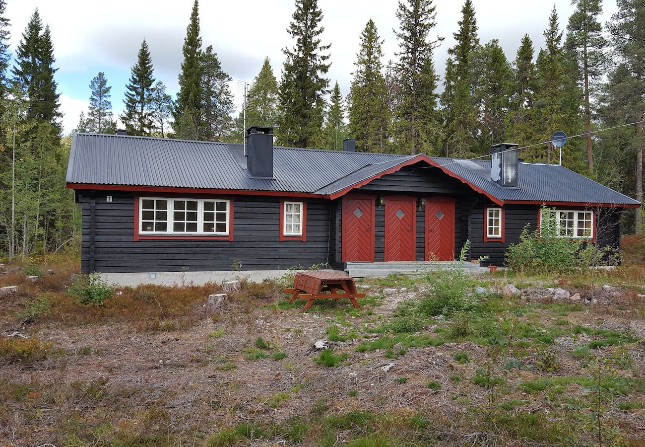 Ferienhaus in Sälen - Gemütliche Ferienhaus Hälfte unweit des Skigebiets Hundfjället.