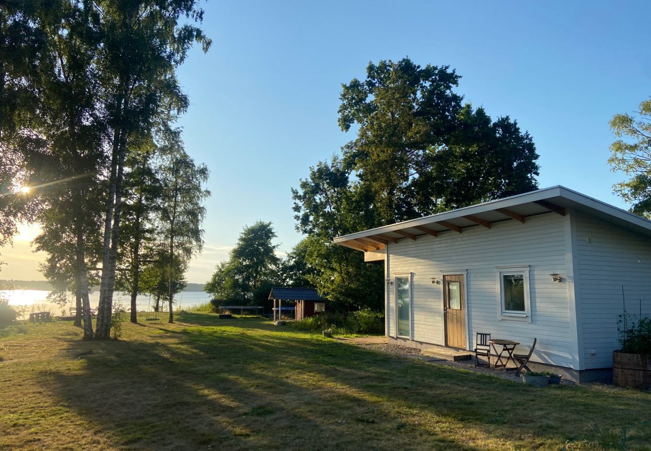 Ferienhaus in Tånnö - Modernes Ferienhaus am See Vidöstern