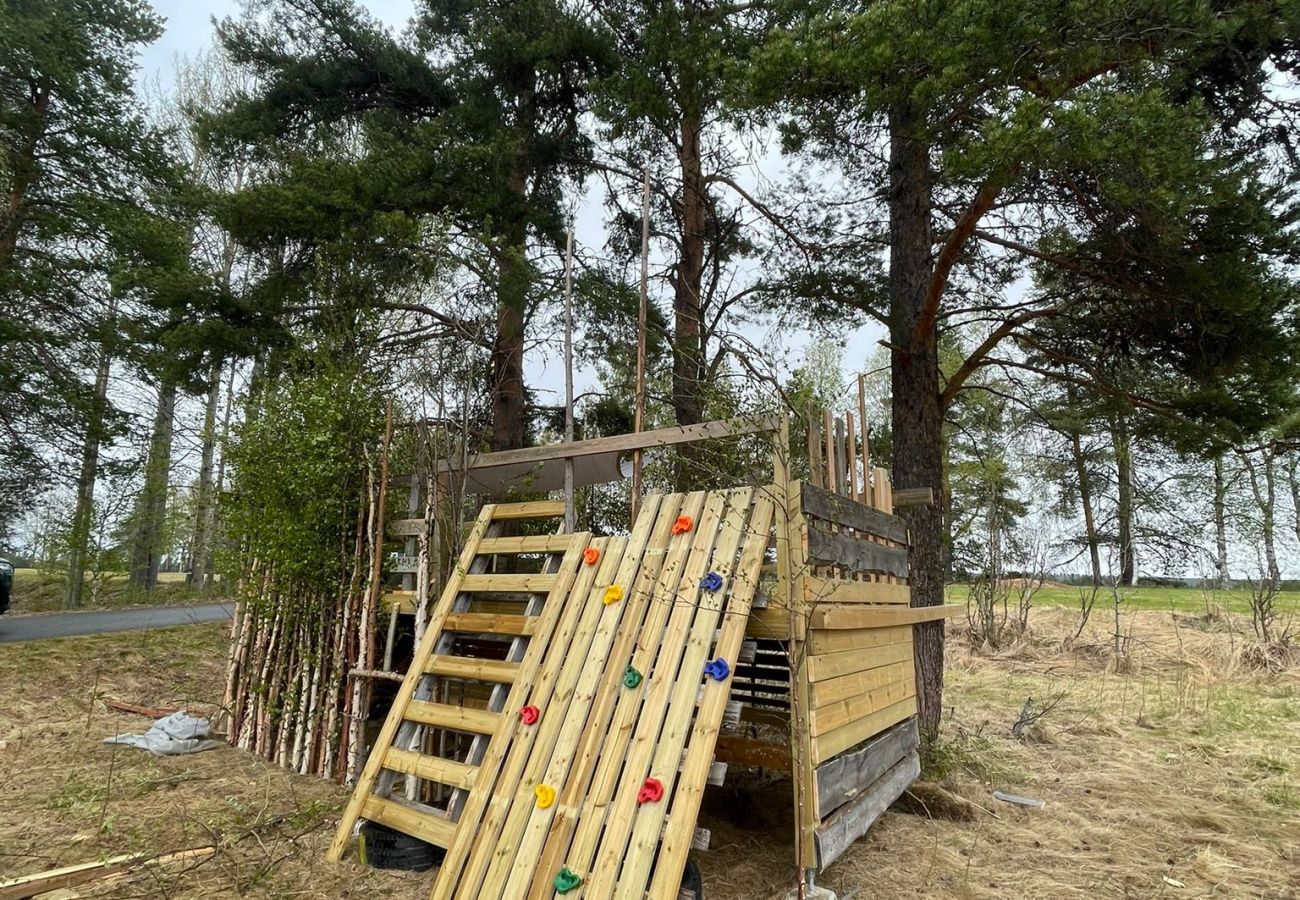 Ferienhaus in Gargnäs - Camping Hütte am Wasser mit Wlan