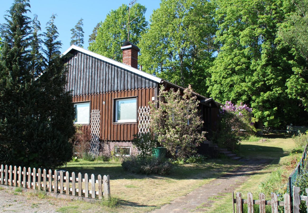 Ferienhaus in Norrhult - Schönes Ferienhaus im Småländischen Glasreich mit eigenem Boot