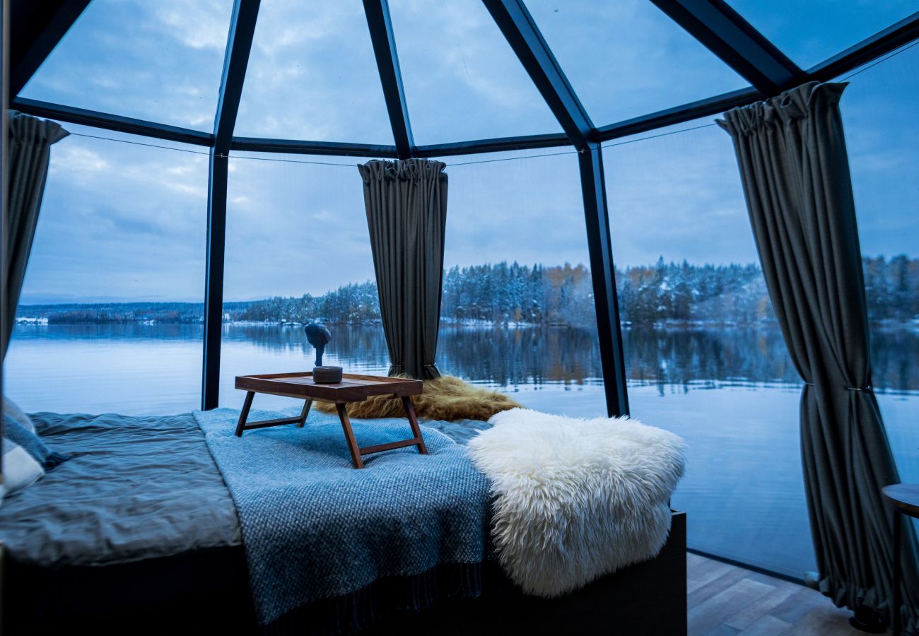 Ferienhaus in Årjäng - Wunderbare Aurora-Hütte mit Komfortfeeling auf dem See