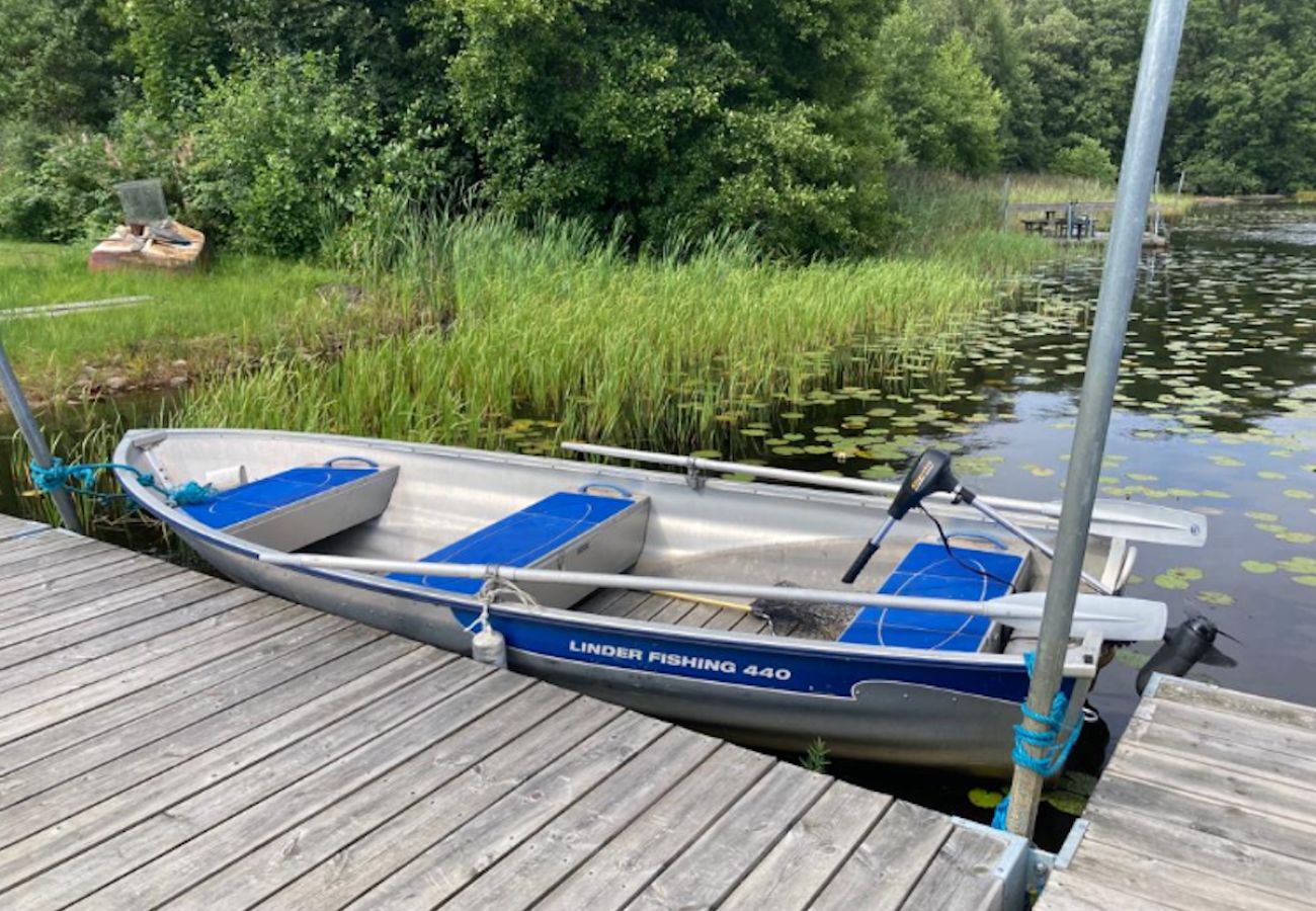 Ferienhaus in Ryd - Wunderbare Ferienhauslage direkt am See in Småland