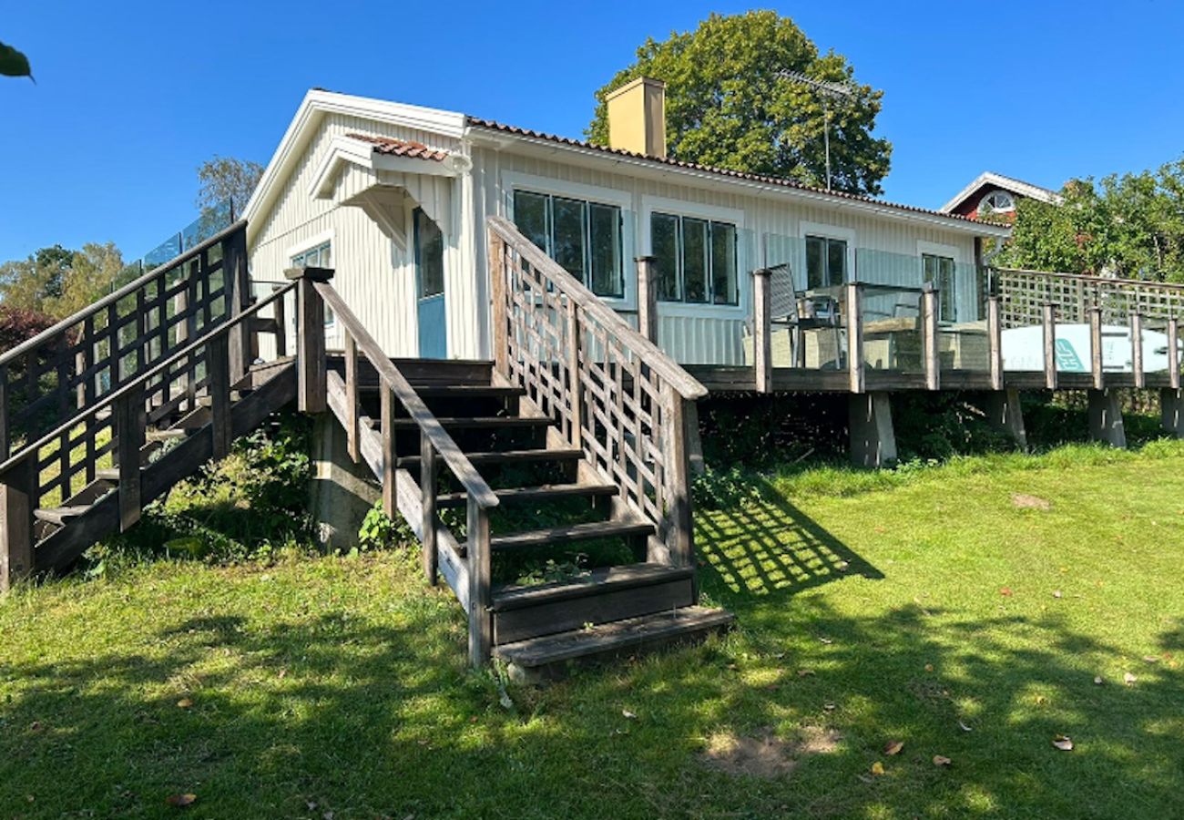 Ferienhaus in Ryd - Wunderbare Ferienhauslage direkt am See in Småland