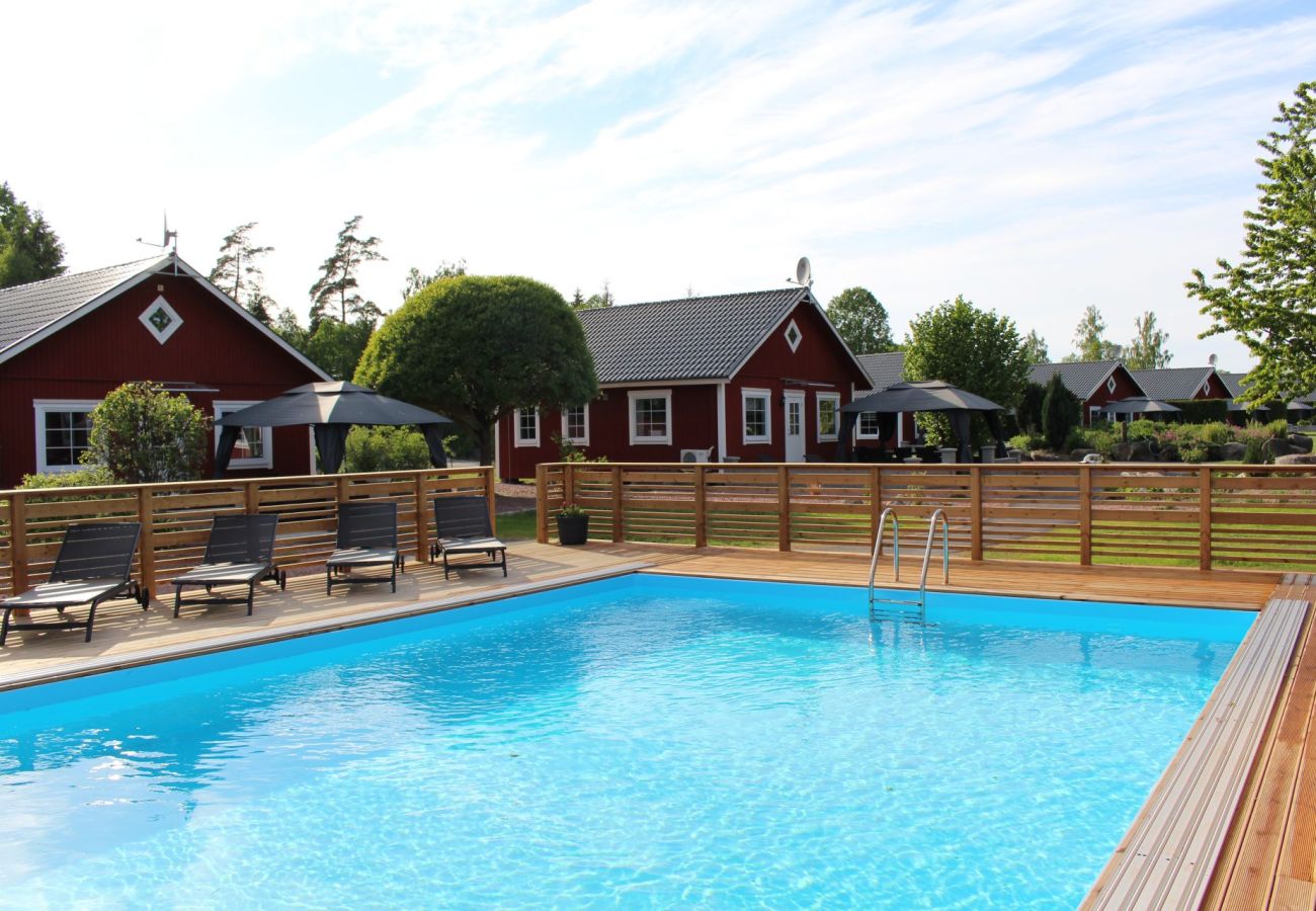 Ferienhaus in Väckelsång - Ferienhaus-Traum am See mit Pool, Internet och Motorboot