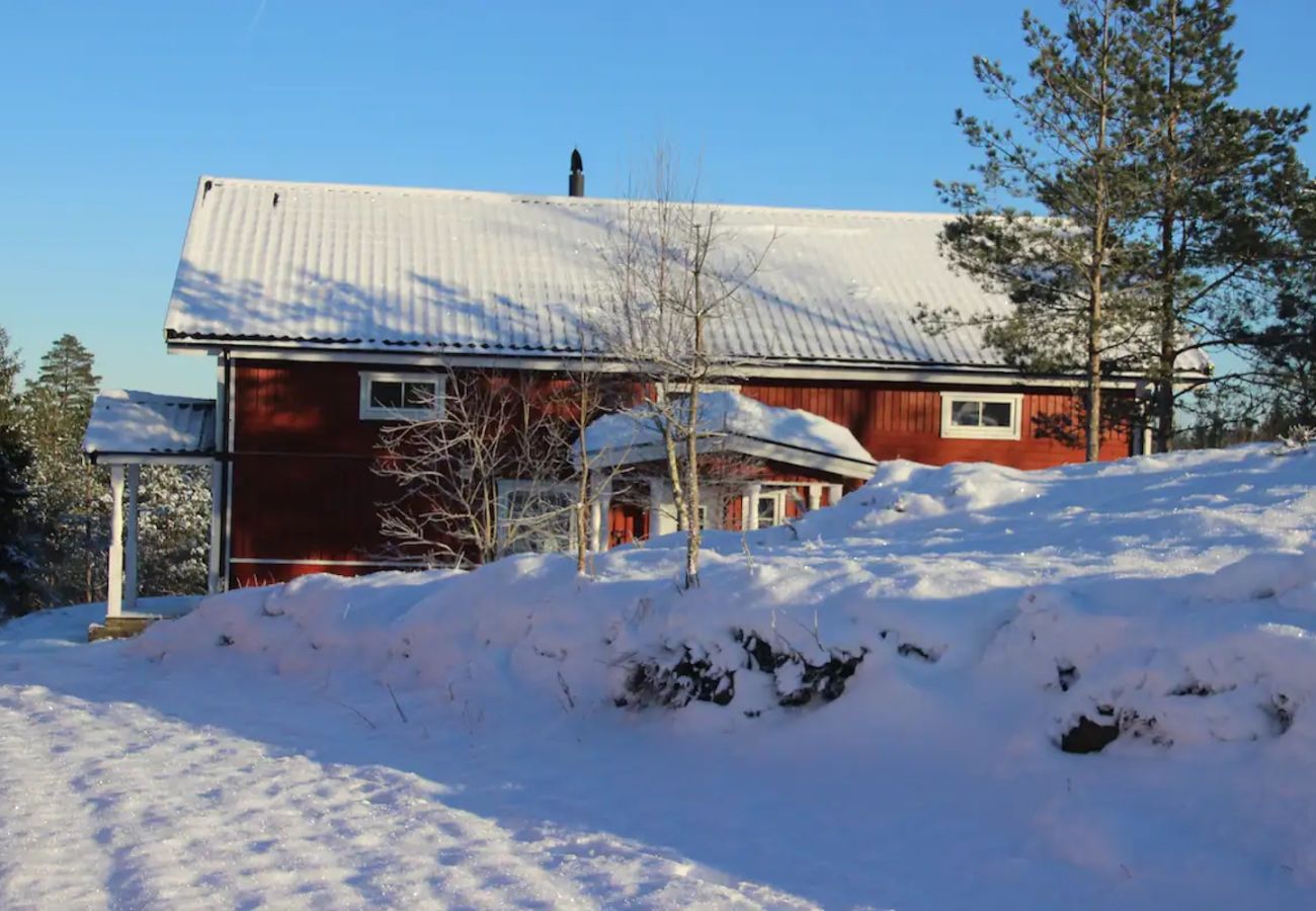 Ferienhaus in Bäckefors - Dalsland Urlaub im grossen Ferienhaus am See in fantastischer Natur