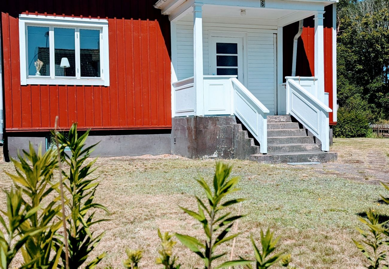 Ferienhaus in Silverdalen - Rotes Smålandhaus in Silverdalen auf dem Lande 