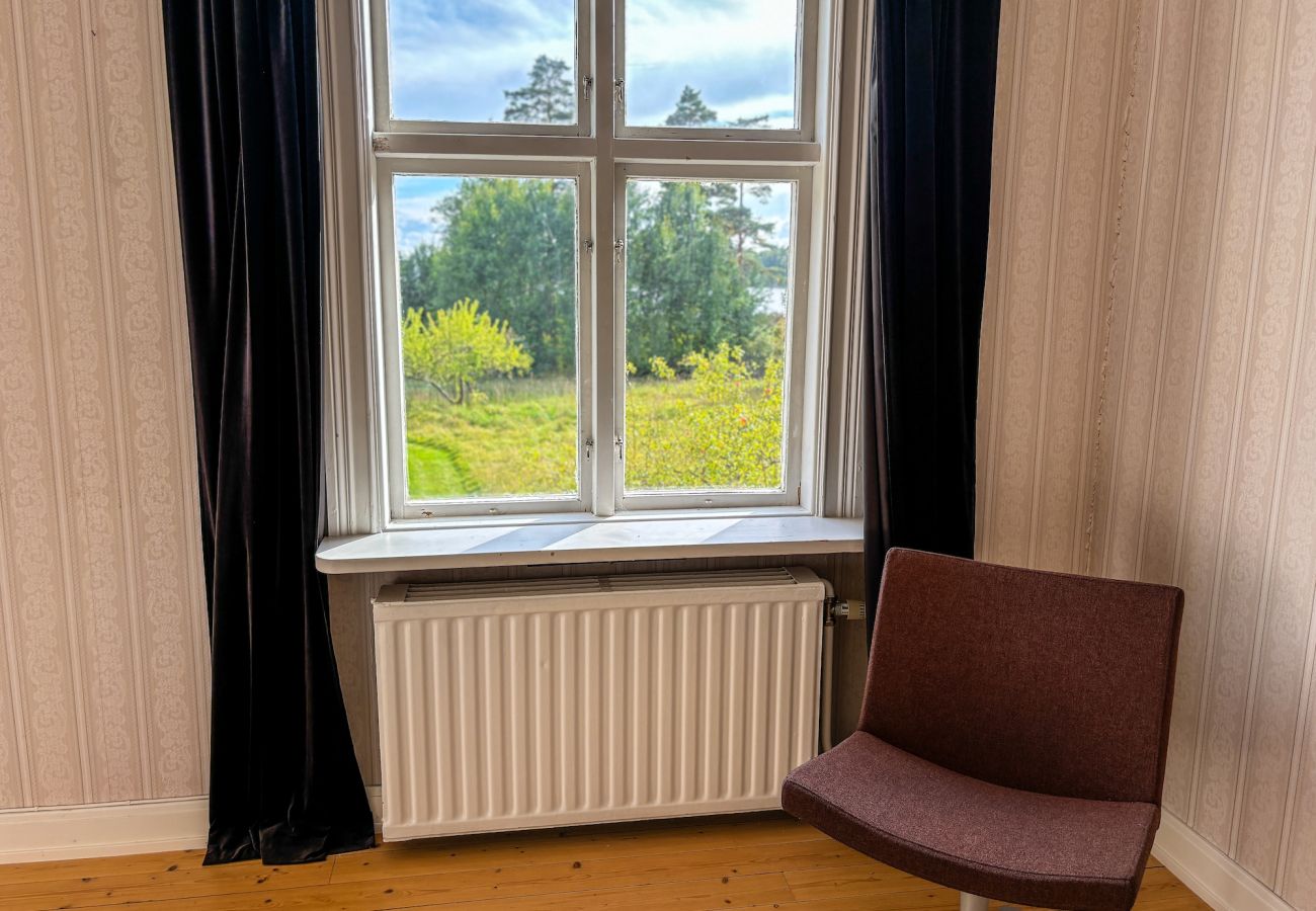 Ferienhaus in Hovmantorp - Grosses Ferienhaus direkt am See