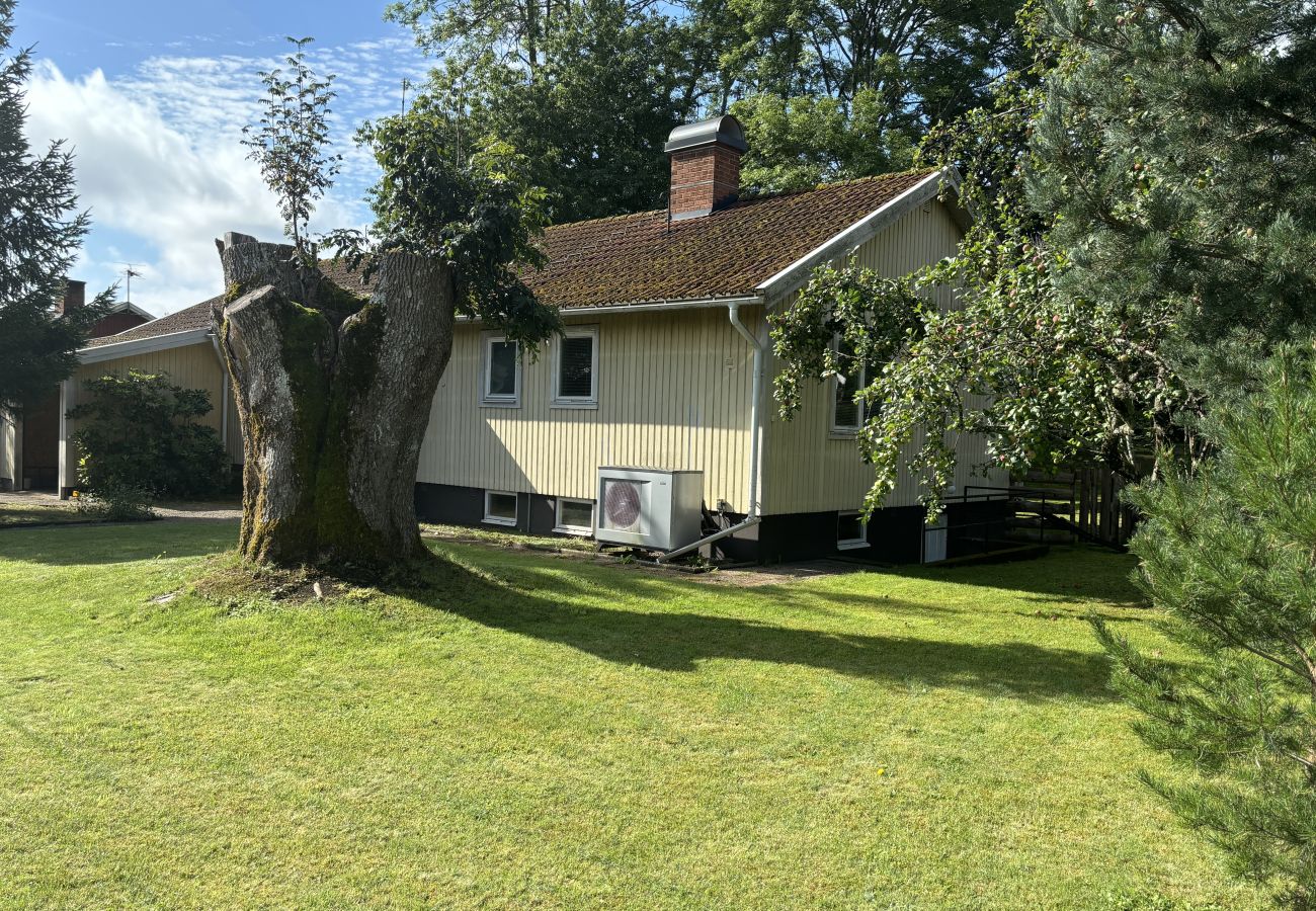 Ferienhaus in Älghult - Modernes grosses Ferienhaus unweit von See in Småland