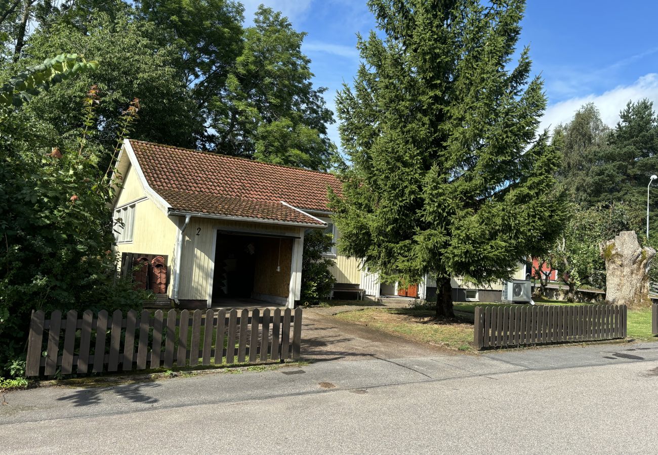 Ferienhaus in Älghult - Modernes grosses Ferienhaus unweit von See in Småland