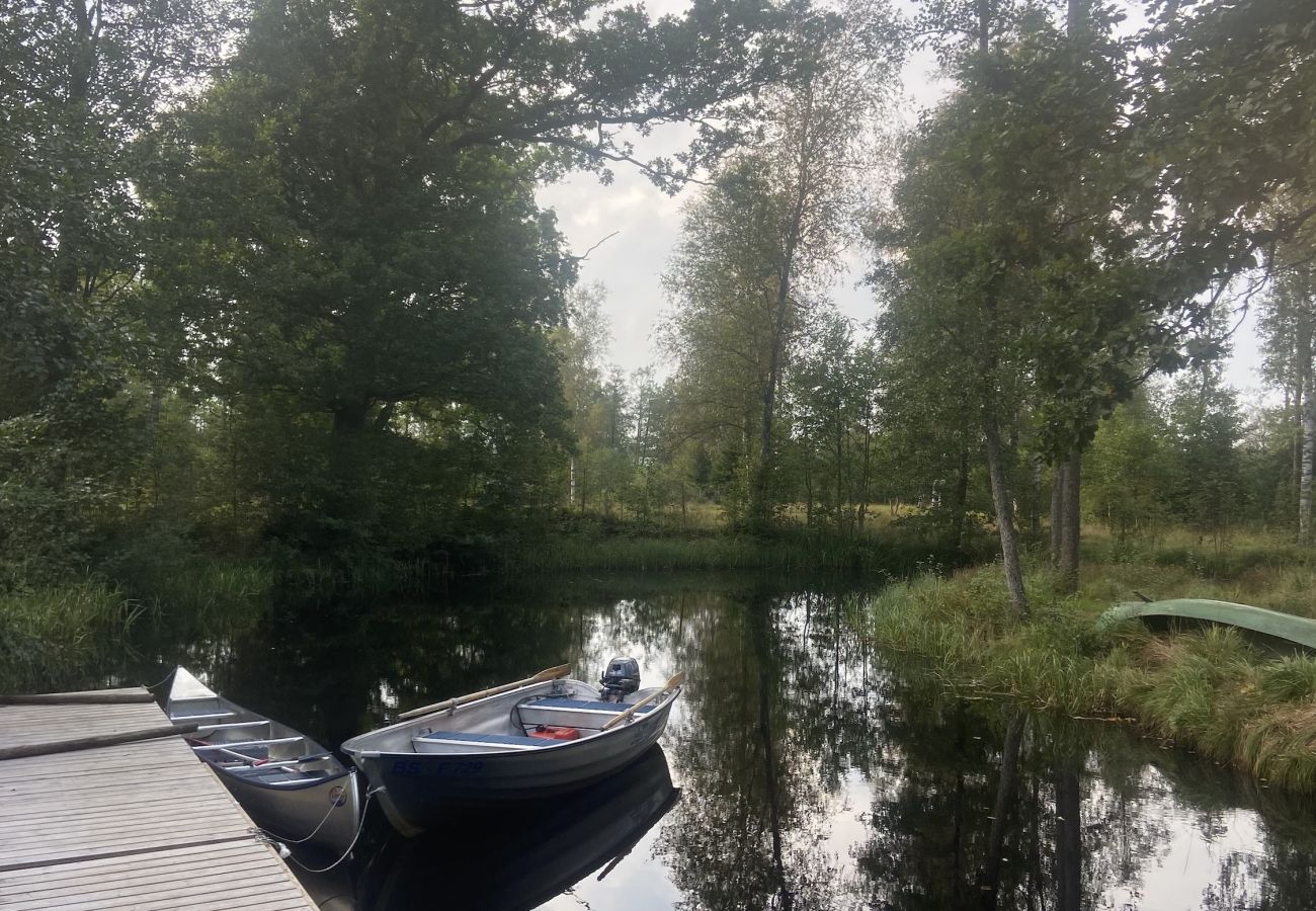 Ferienhaus in Annerstad - Liebevoll eingerichtetes Ferienhaus am Fluss und Seenähe perfekt zum Angeln und Relaxen