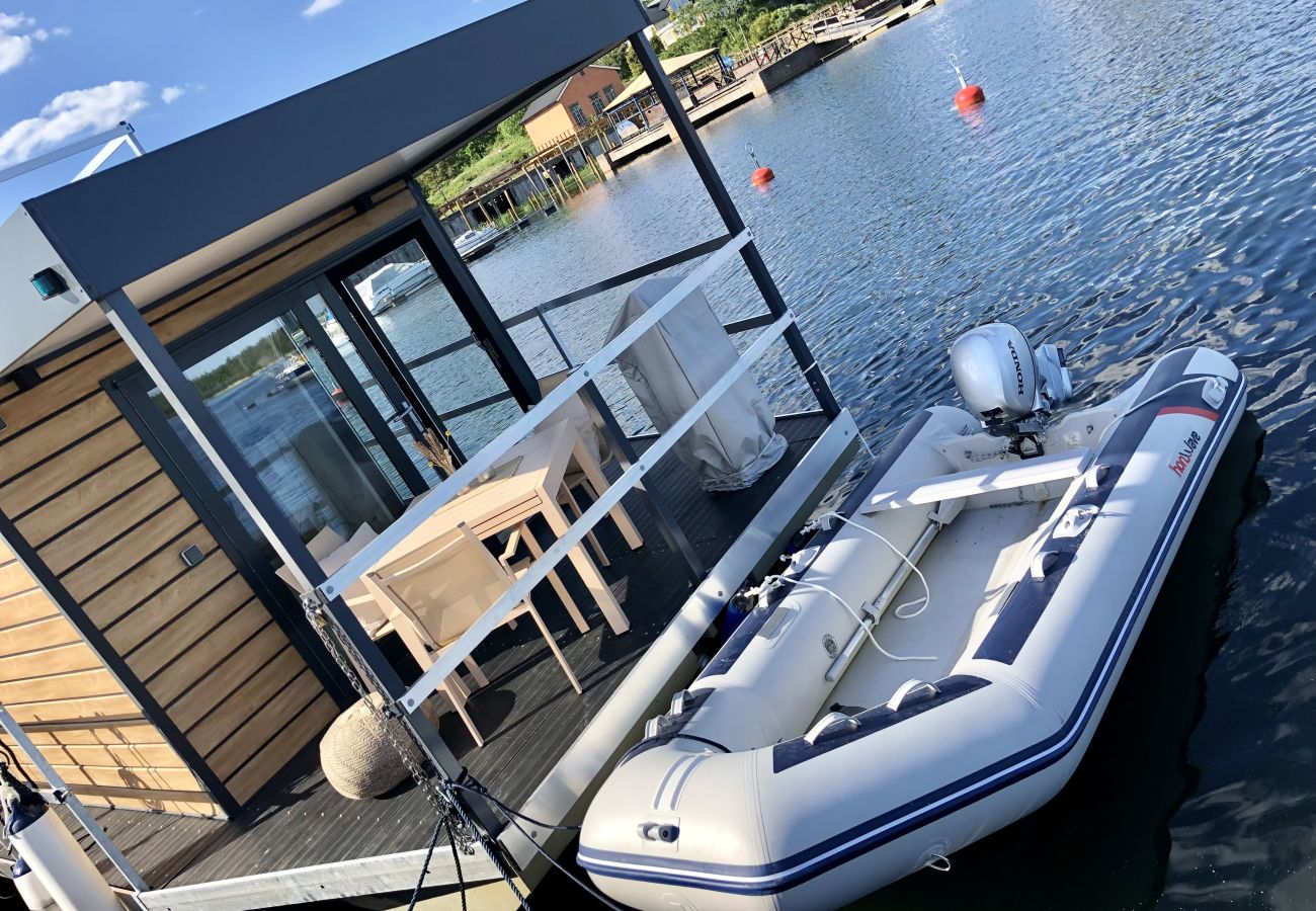 Ferienhaus in Blankaholm - Schärengarten Urlaub der Extraklasse im schwimmenden Ferienhaus