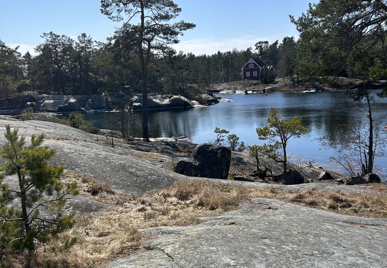 Ferienhaus in Oskarshamn - Komfort-Ferienhaus an der Ostsee mit Sauna und eigenem Boot