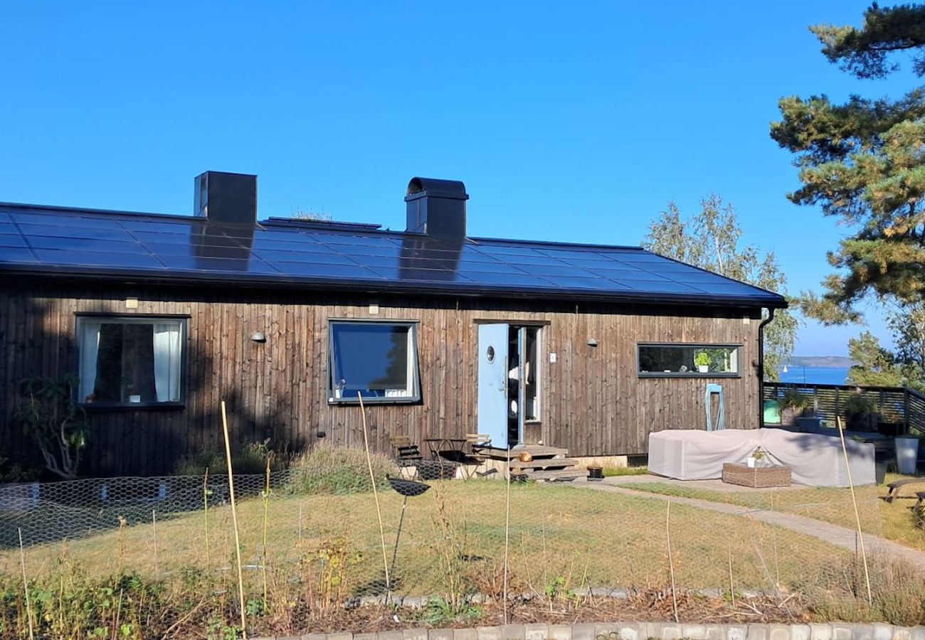 Ferienhaus in Tyresö - Traumlage mit Meerblick im Naturreservat in den Stockholmer Schären