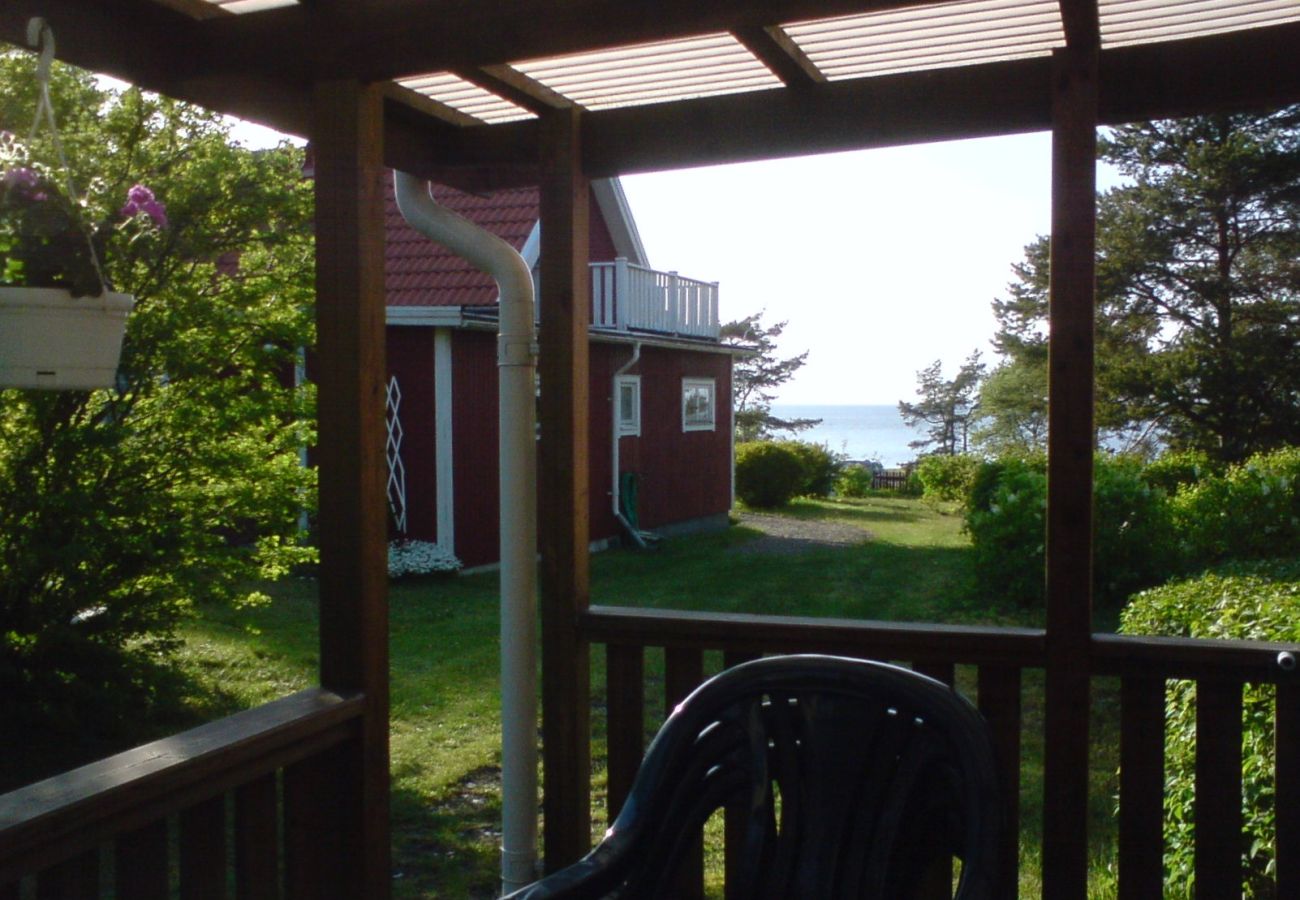 Ferienhaus in Löttorp - Schönes Ferienhaus 60 Meter von der Ostsee auf der Sonneninsel Öland