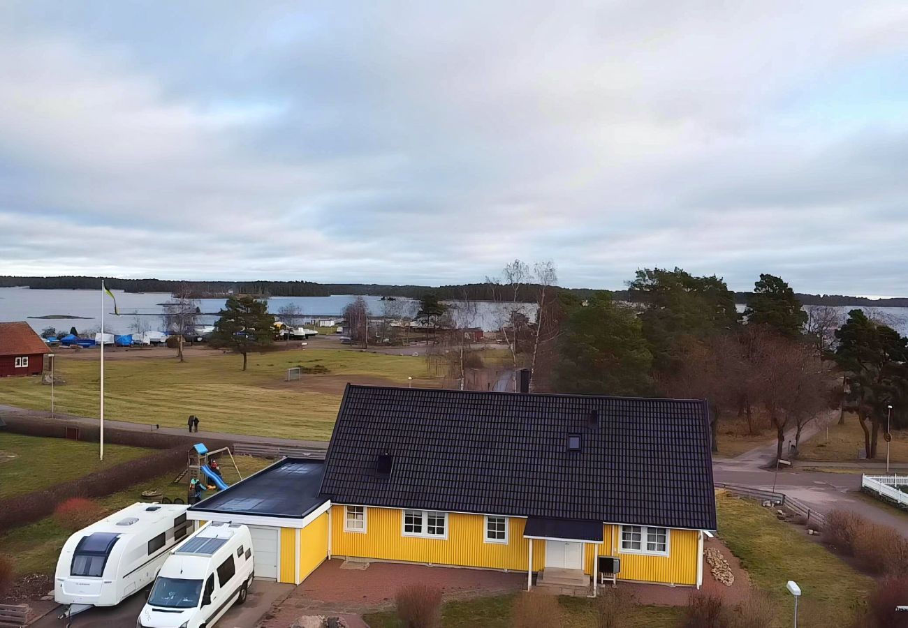 Ferienhaus in Timmernabben - Grosses Ferienhaus direkt an der Ostsee und den Schären