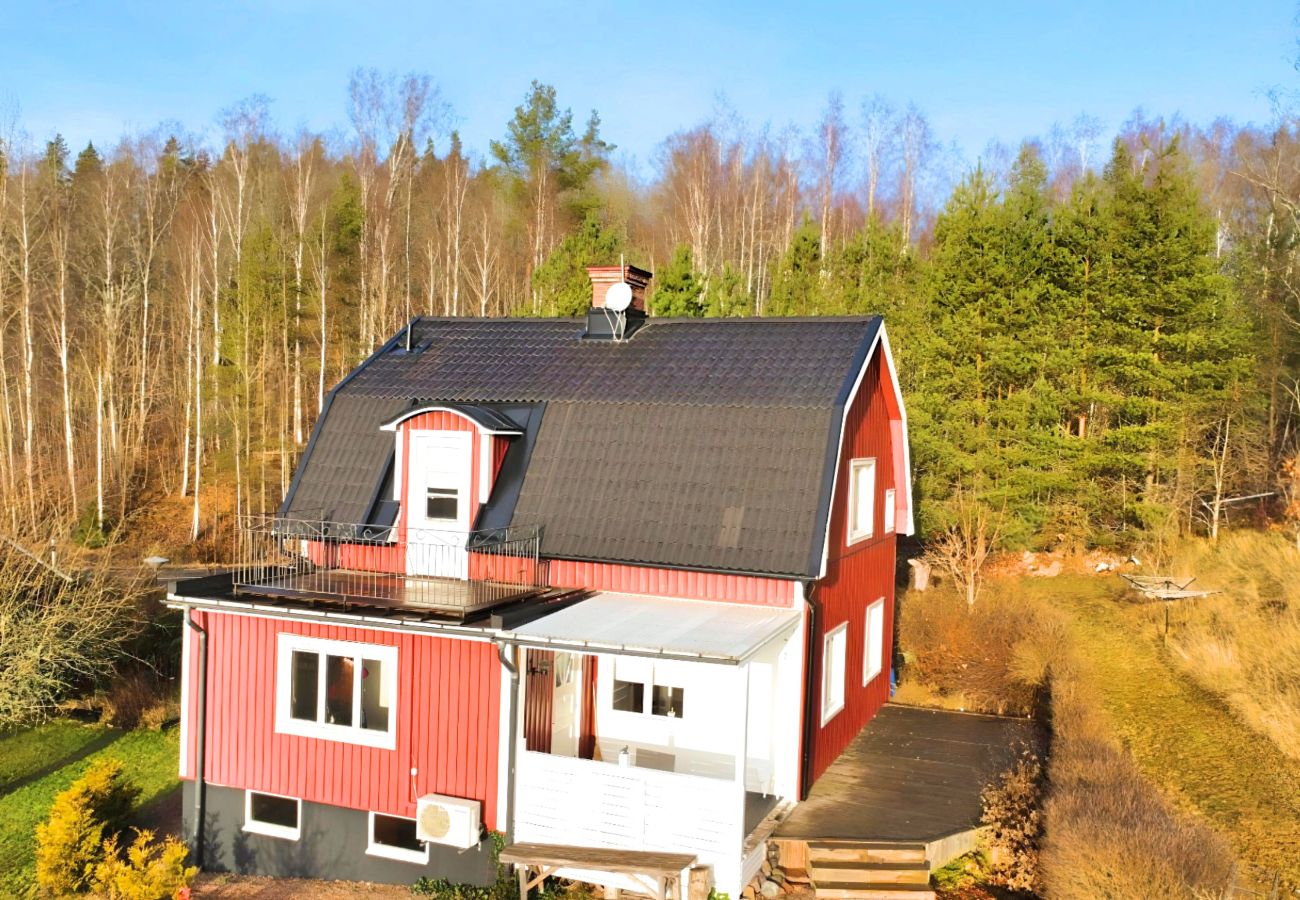 Ferienhaus in Hultsfred - Charmantes Ferienhaus mit Seeblick in Småland