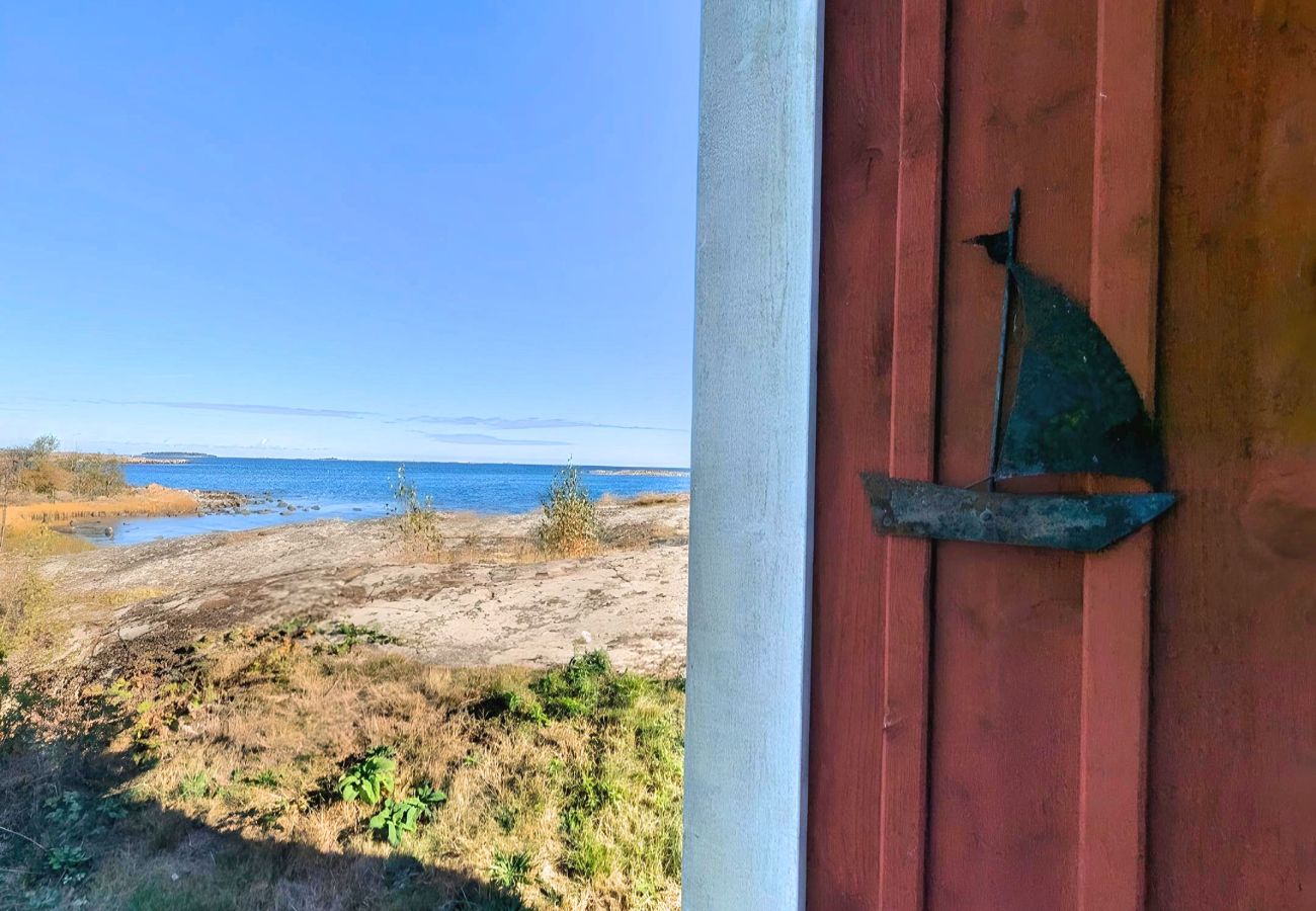 Ferienhaus in Figeholm - Idyllisch gelegenes Ferienhaus mitten in den Schären an der Ostsee