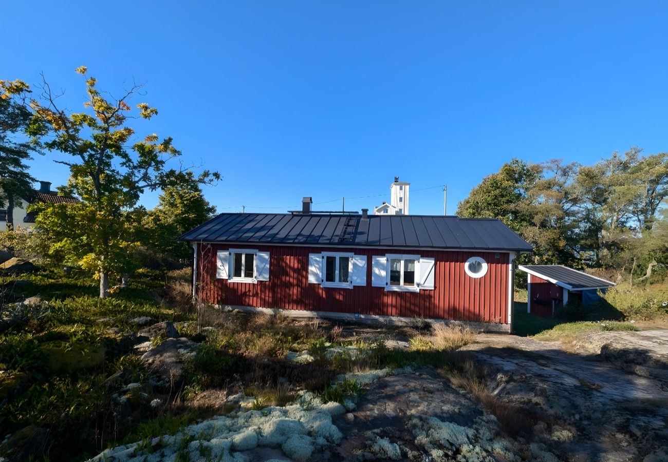 Ferienhaus in Figeholm - Idyllisch gelegenes Ferienhaus mitten in den Schären an der Ostsee