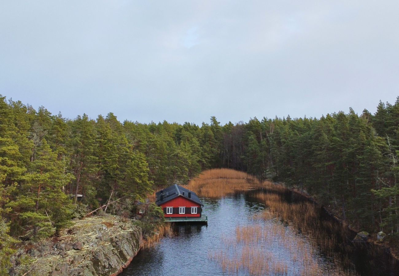 Ferienhaus in Figeholm - Einzigartiges Abenteuer mitten in den Schären