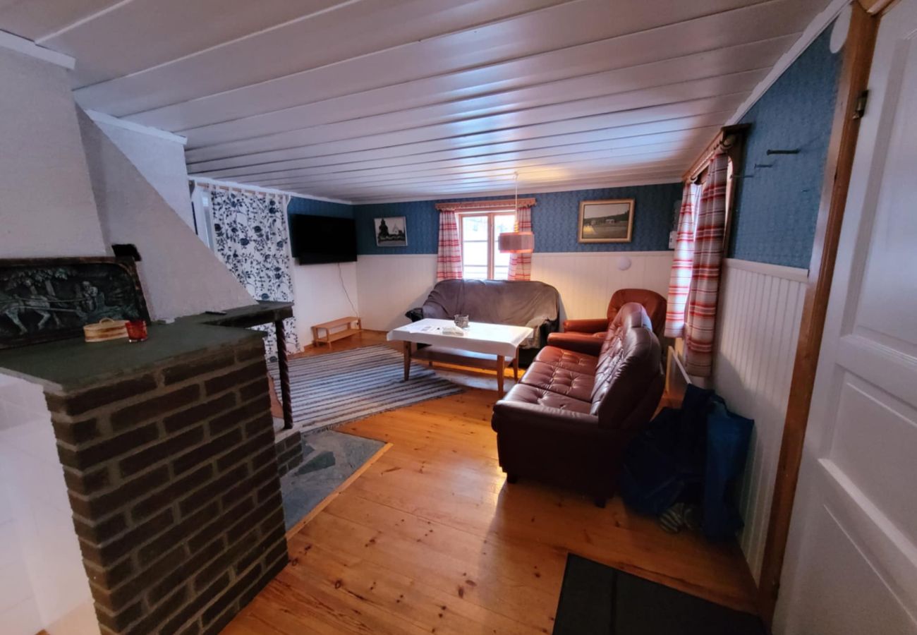 Ferienhaus in Gällö - Gemütliches Ferienhaus mit Seeblick, Wifi und Boot in der Bergwelt von Jämtland