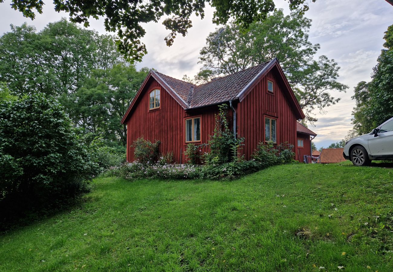 Ferienhaus in Tystberga - Wunderbarer Urlaub auf einem Herrengut an der Ostseeküste 