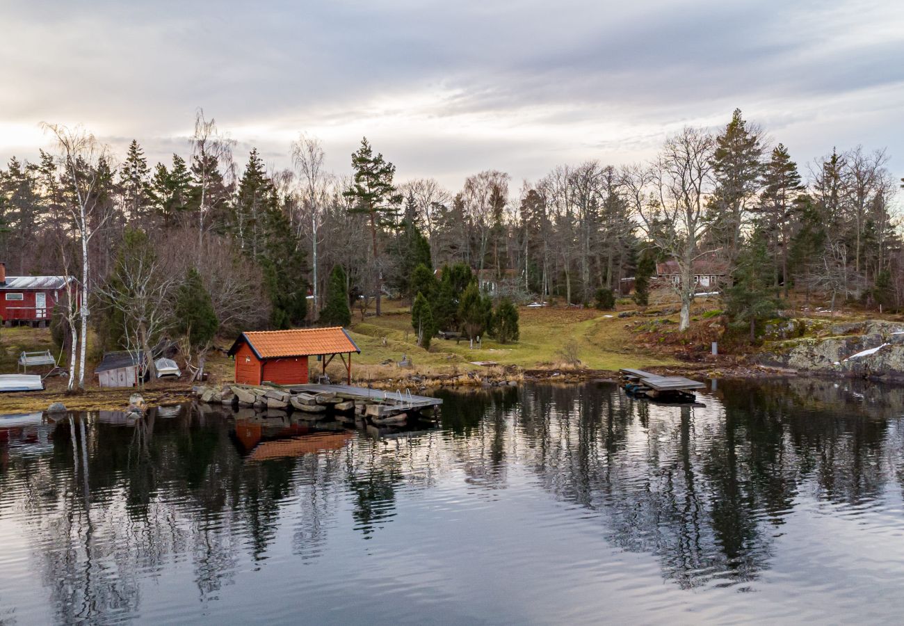 Ferienhaus in Figeholm - Ferienhaus in einzigartiger Schärenlage mit Sauna und Motorboot