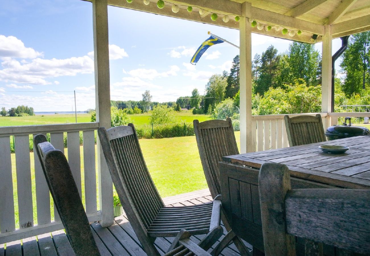 House in Hedesunda - Charming cottage not far from the banks of the Dalälven